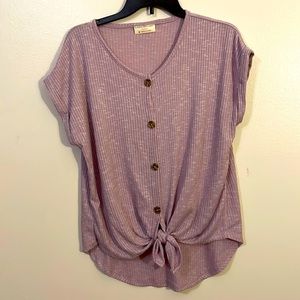 Medium Bobbie Brooks Lilac Button Down Tie in Front Shortsleeve Shirt